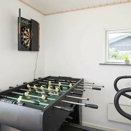 Three-bedroom Holiday In 51 *