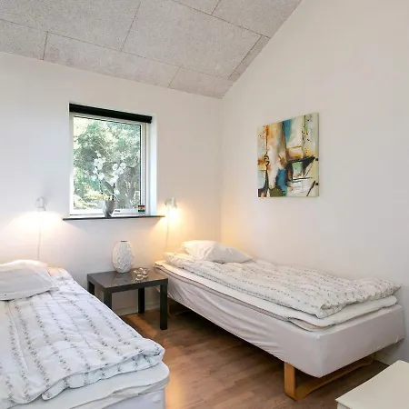 Three-bedroom Holiday In 51 Dom wakacyjny