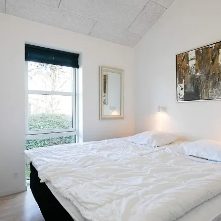 Feriehus Three-bedroom Holiday In 51