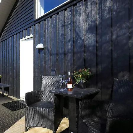 Three-bedroom Holiday In 51 * Blåvand