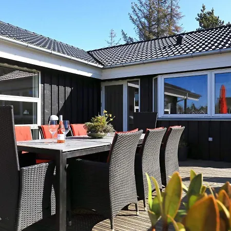 Three-bedroom Holiday In 51 Dom wakacyjny Blåvand